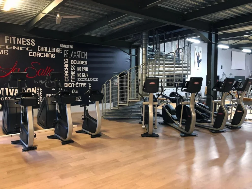 LA SALLE BY PLANET FORM DIJON QUETIGNY