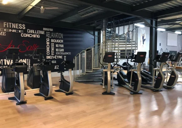 LA SALLE BY PLANET FORM DIJON QUETIGNY